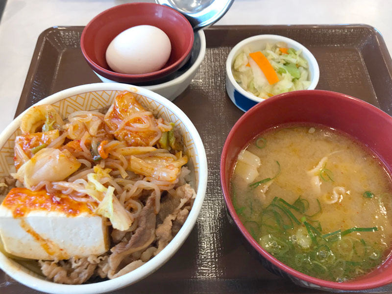 月見辛旨すきやき牛丼